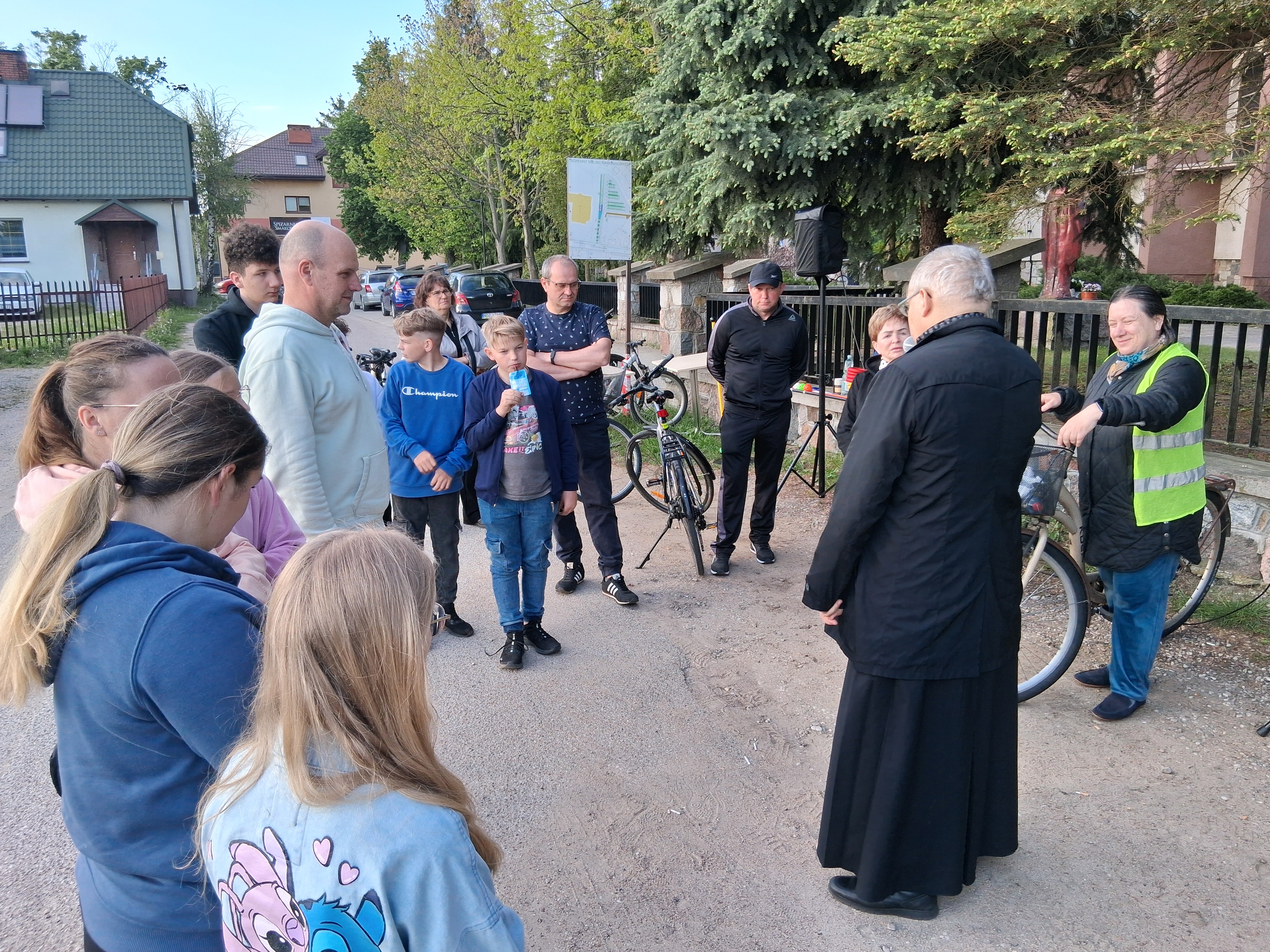 otwarcie akcji "106 km rowerem w 106. rocznicę urodzin św. Jana Pawła II"